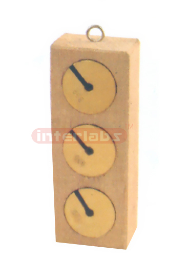 SLOTTED MASSES IN WOODEN BLOCKS